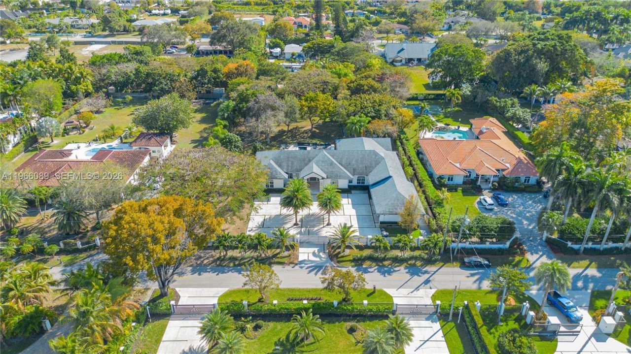 10340 SW 62nd St , Miami, FL 33173 Photo