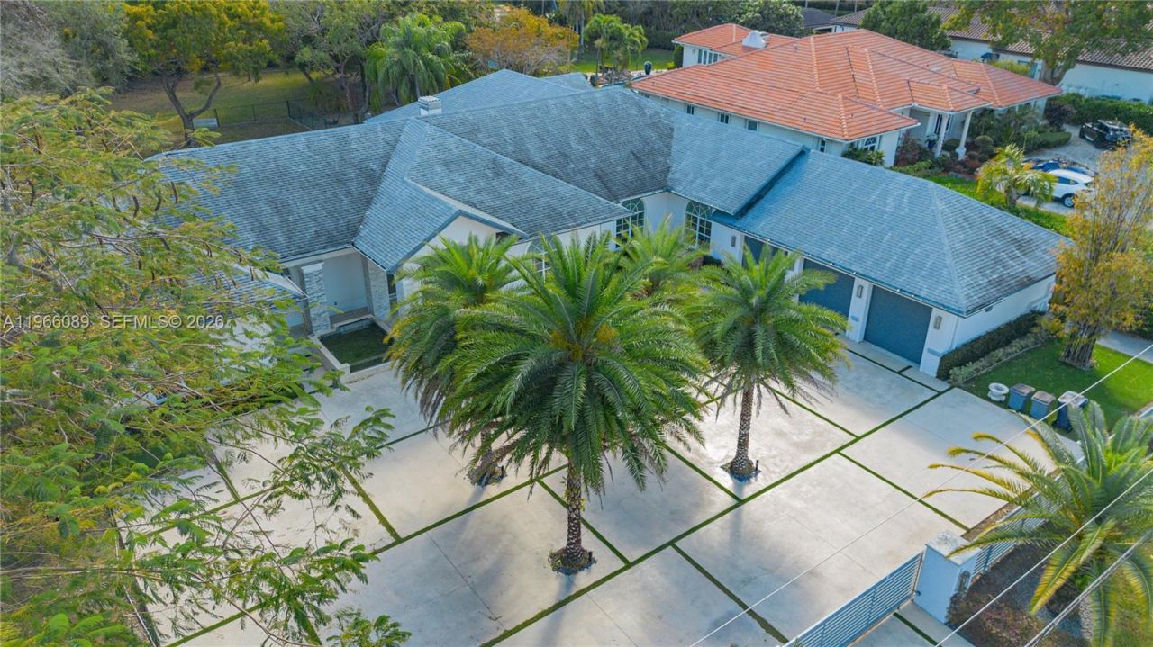 10340 SW 62nd St , Miami, FL 33173 Photo