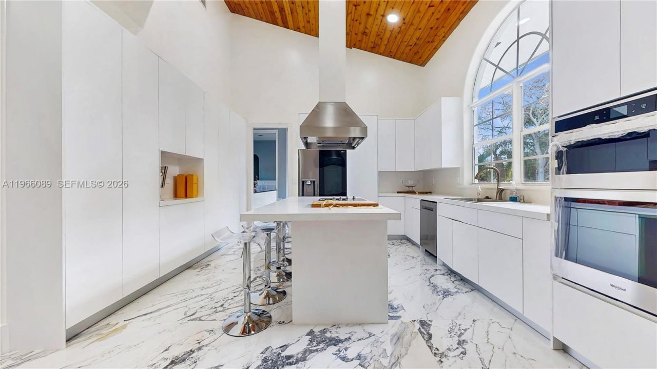 10340 SW 62nd St , Miami, FL 33173 Photo