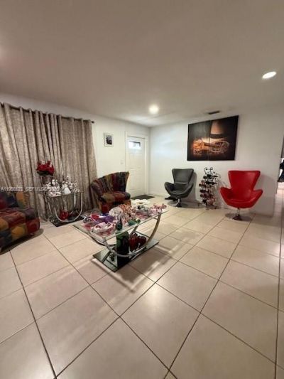 2650 W 8th Ave , Hialeah, FL 33010 Photo