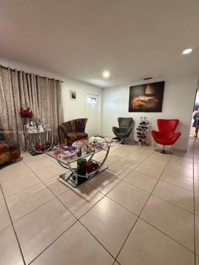 2650 W 8th Ave , Hialeah, FL 33010 Photo