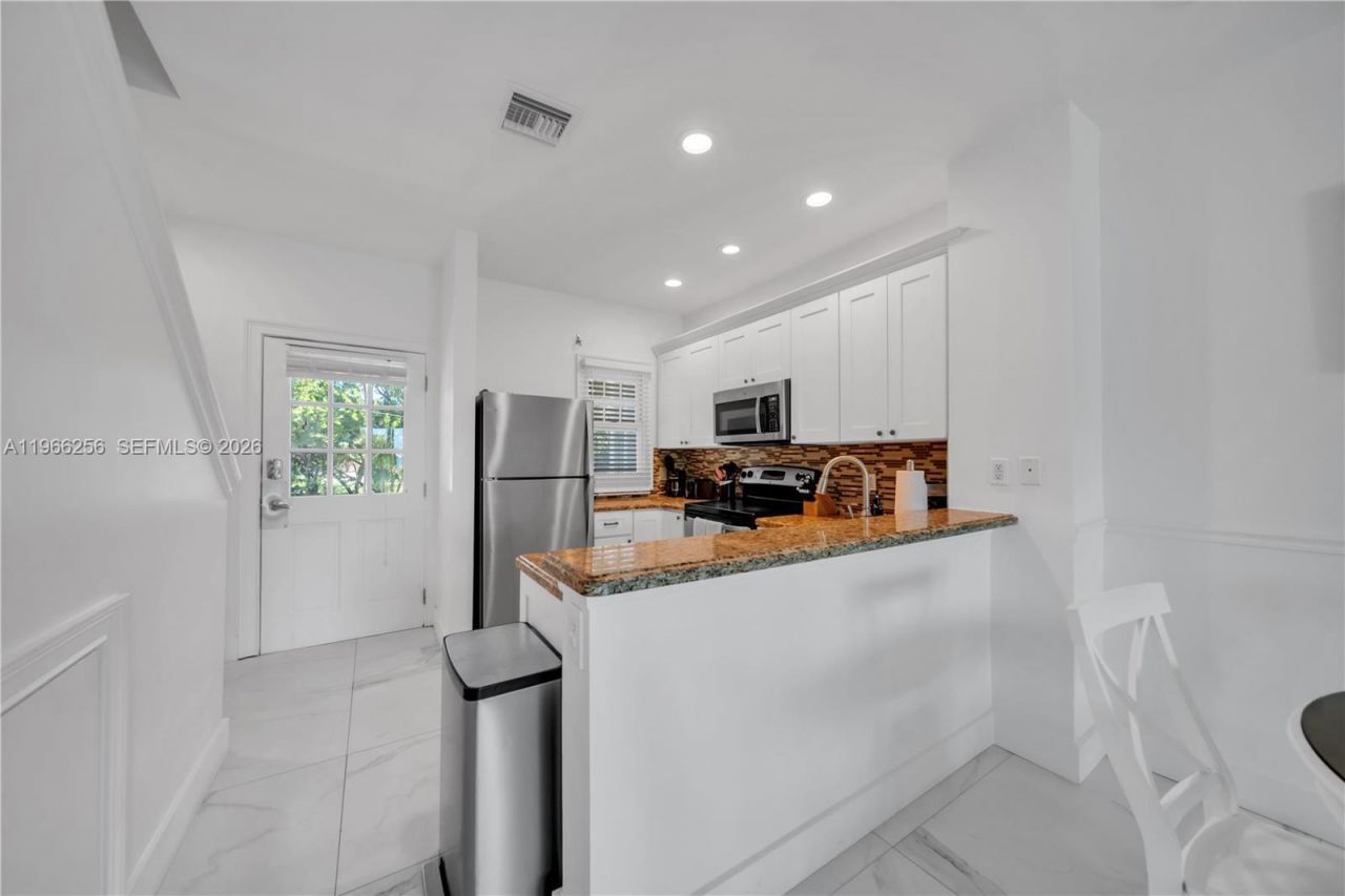 5075 Sunset Village Dr , Duck, FL 33050 Photo