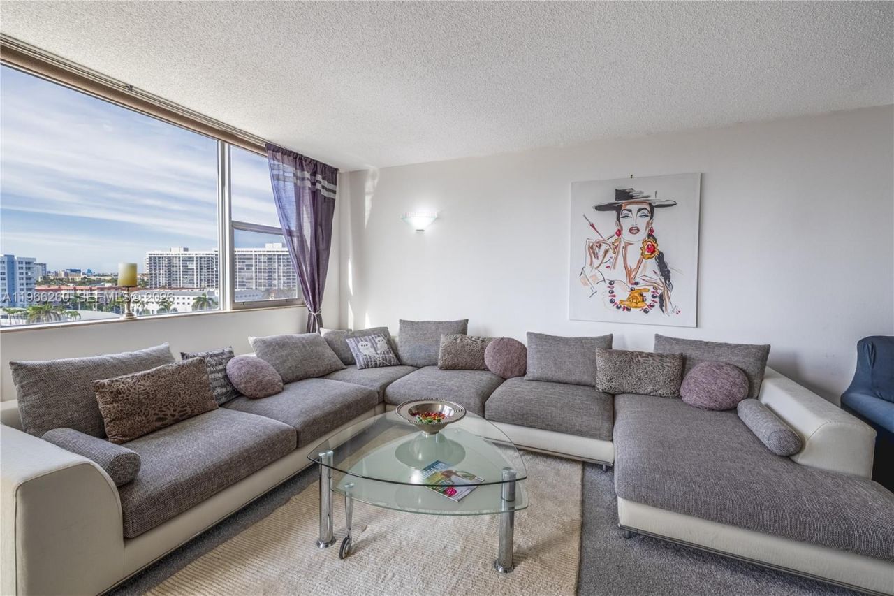 3180 S Ocean Dr, Unit 718, Hallandale Beach, FL 33009 Photo