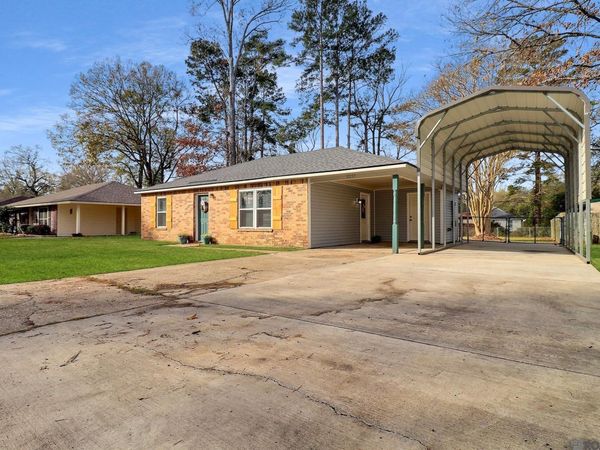 11237 Logan Dr, Greenwell Springs, LA 70739