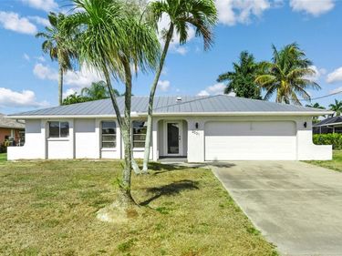 2031 SE 25TH LANE, CAPE CORAL, FL 33904