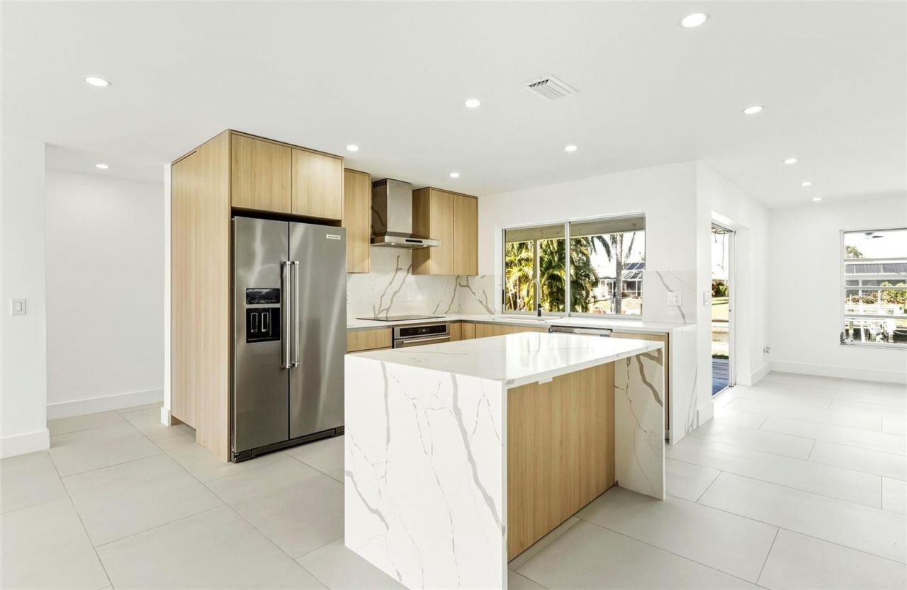 2031 SE 25th Lane, Cape Coral, FL 33904 Photo