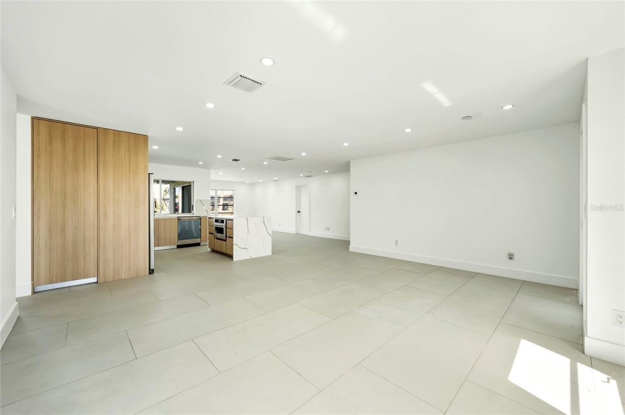 2031 SE 25th Lane, Cape Coral, FL 33904 Photo