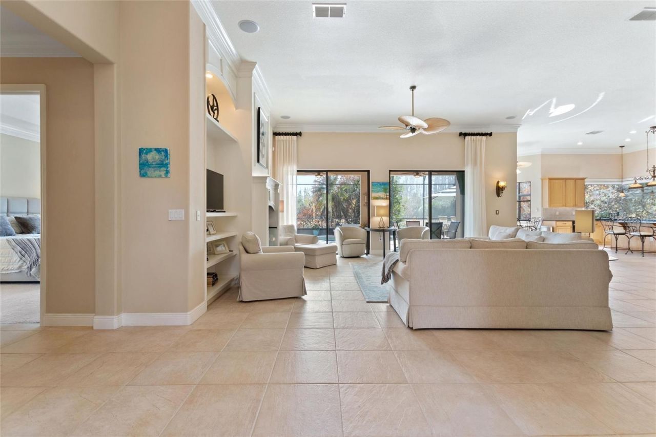 927 San Raphael Street, Poinciana, FL 34759 Photo