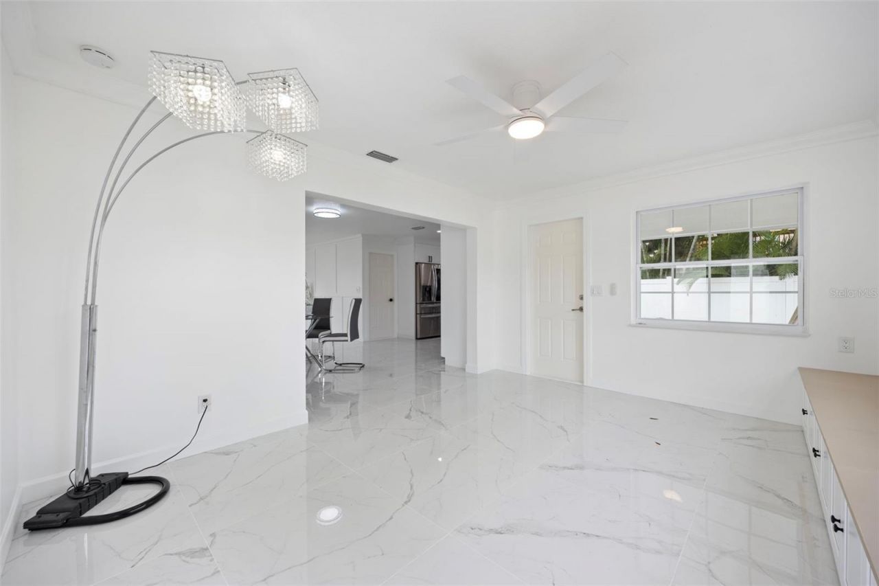 1817 Oregon Avenue Ne, Saint Petersburg, FL 33703 Photo