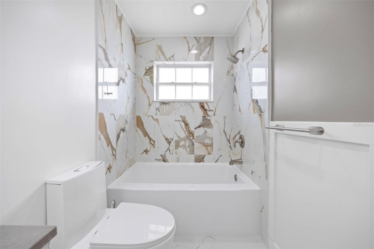 1817 Oregon Avenue Ne, Saint Petersburg, FL 33703 Photo