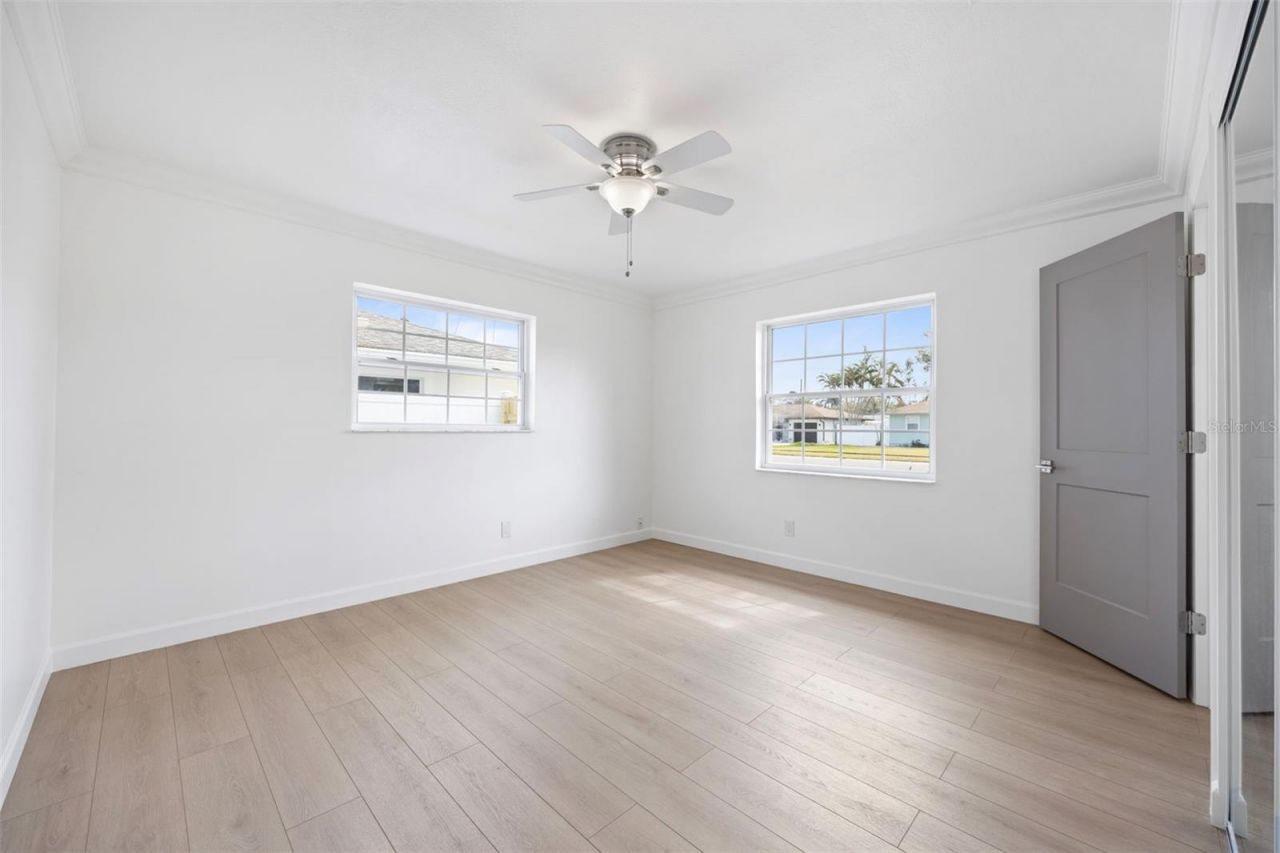 1817 Oregon Avenue Ne, Saint Petersburg, FL 33703 Photo