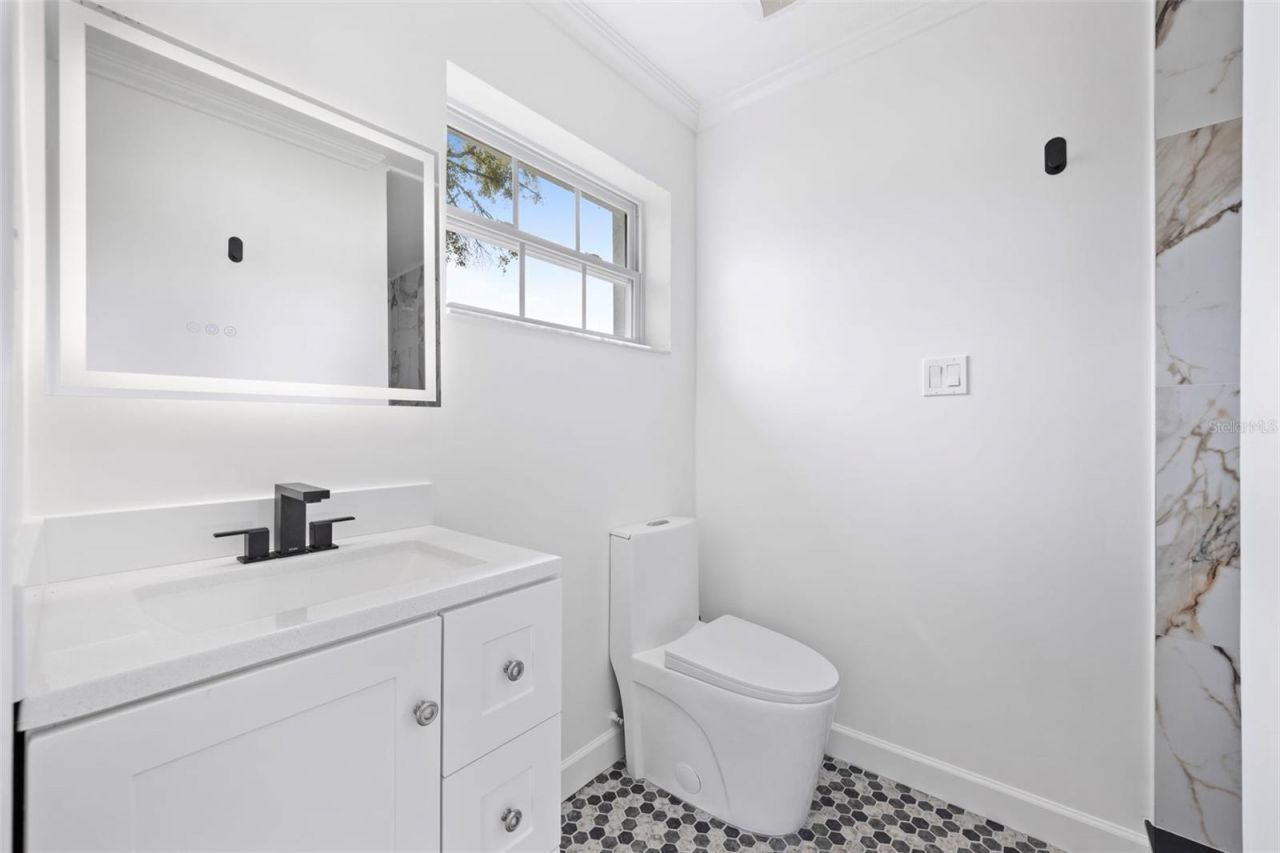 1817 Oregon Avenue Ne, Saint Petersburg, FL 33703 Photo