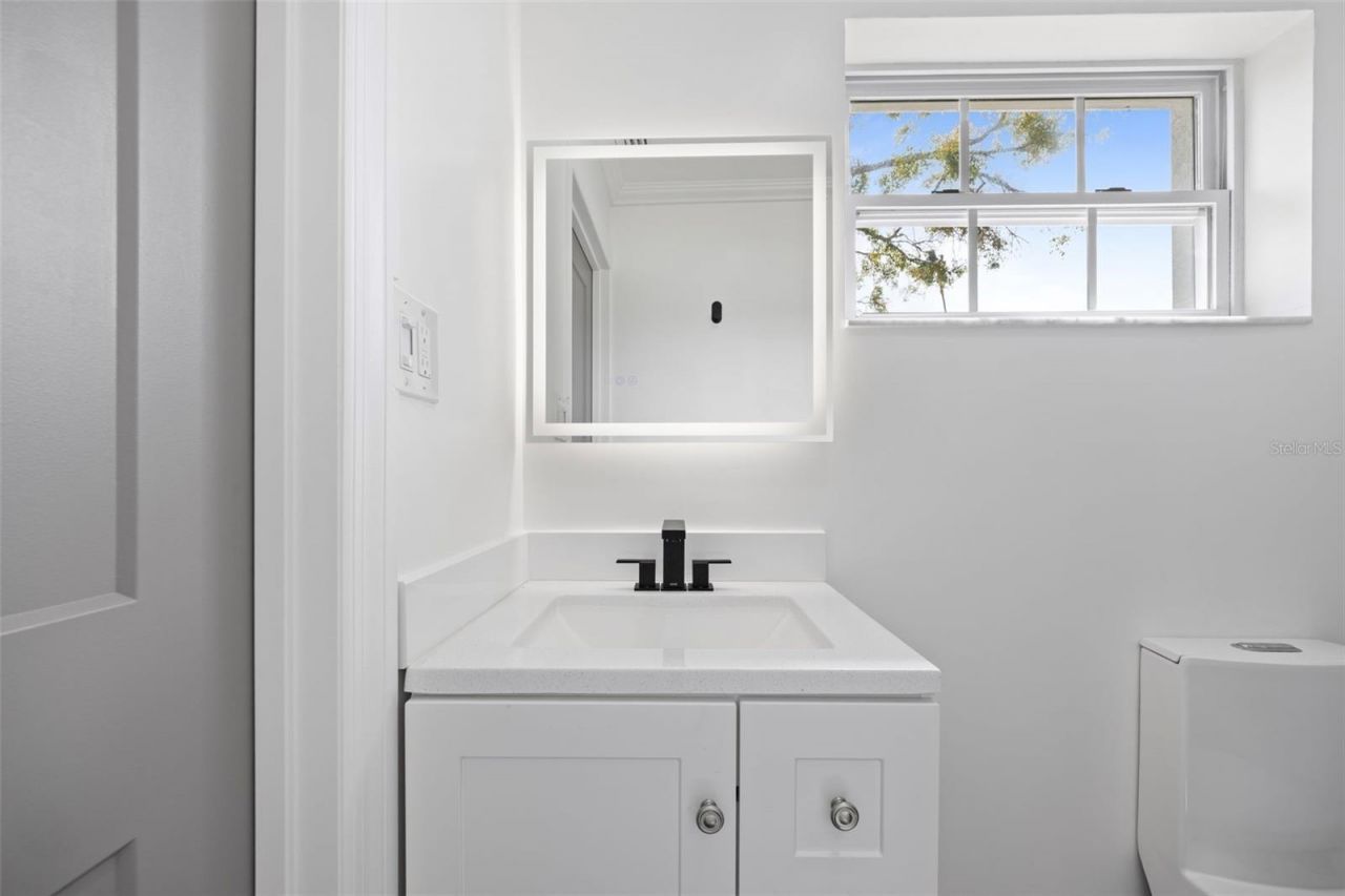 1817 Oregon Avenue Ne, Saint Petersburg, FL 33703 Photo