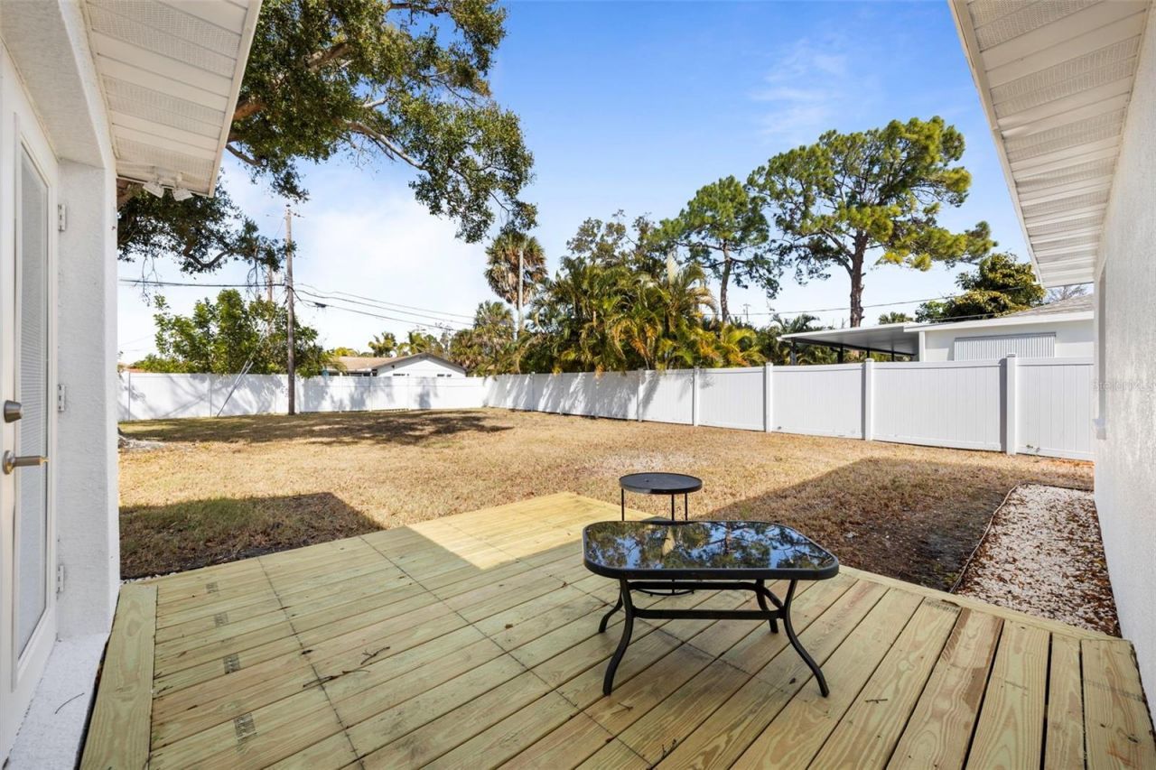 1817 Oregon Avenue Ne, Saint Petersburg, FL 33703 Photo