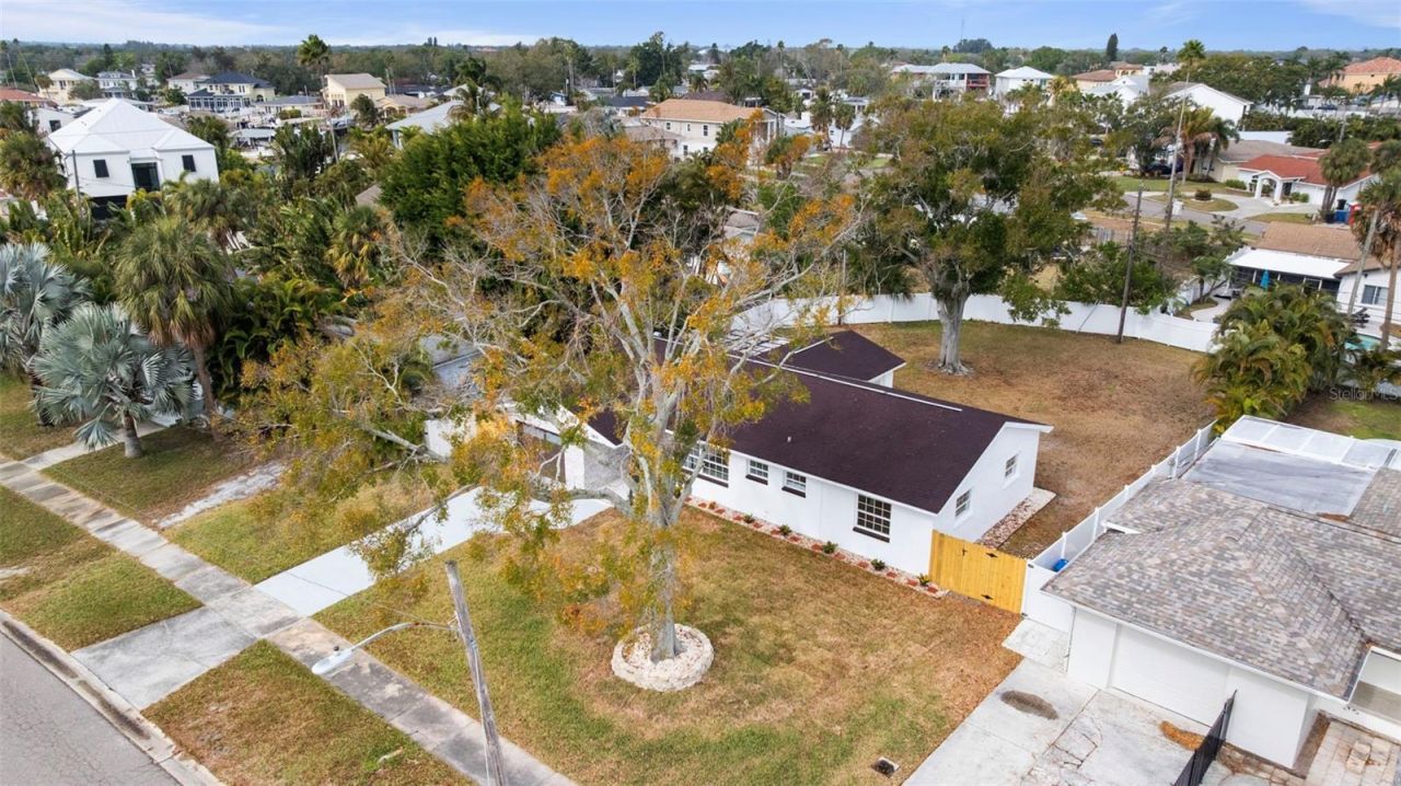 1817 Oregon Avenue Ne, Saint Petersburg, FL 33703 Photo