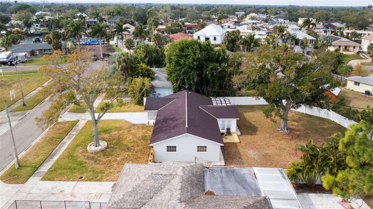 1817 Oregon Avenue Ne, Saint Petersburg, FL 33703 Photo