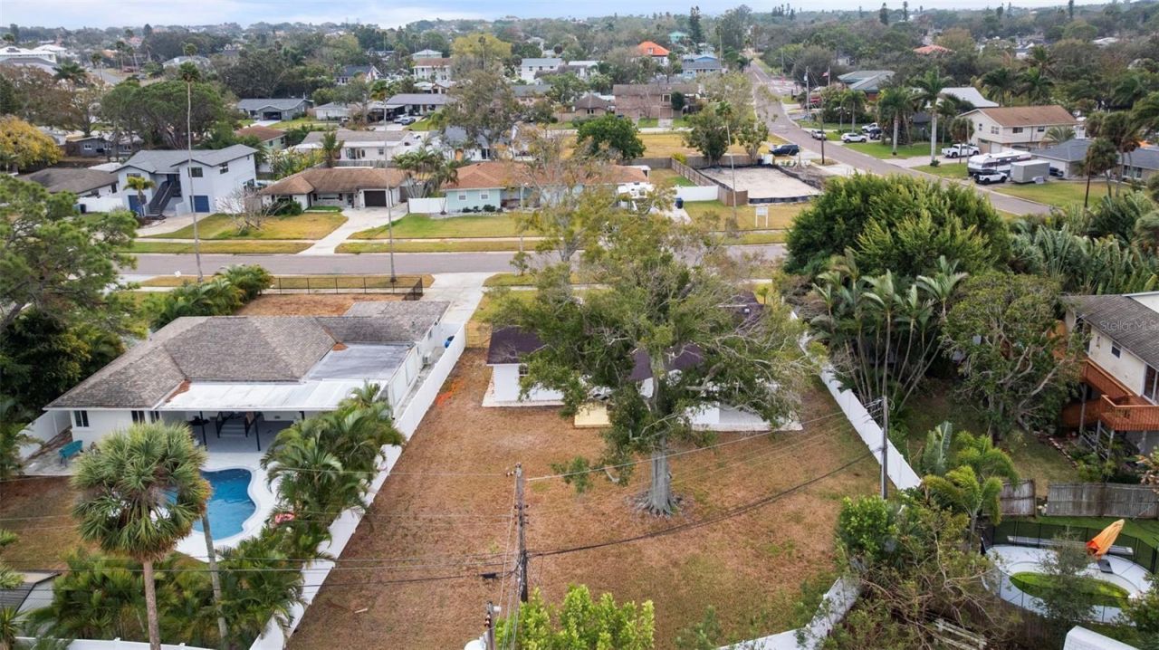 1817 Oregon Avenue Ne, Saint Petersburg, FL 33703 Photo