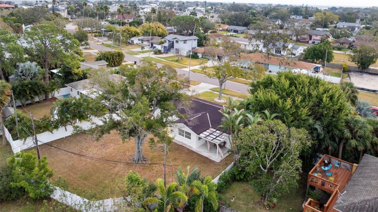 1817 Oregon Avenue Ne, Saint Petersburg, FL 33703 Photo