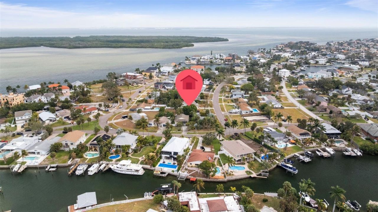 1817 Oregon Avenue Ne, Saint Petersburg, FL 33703 Photo