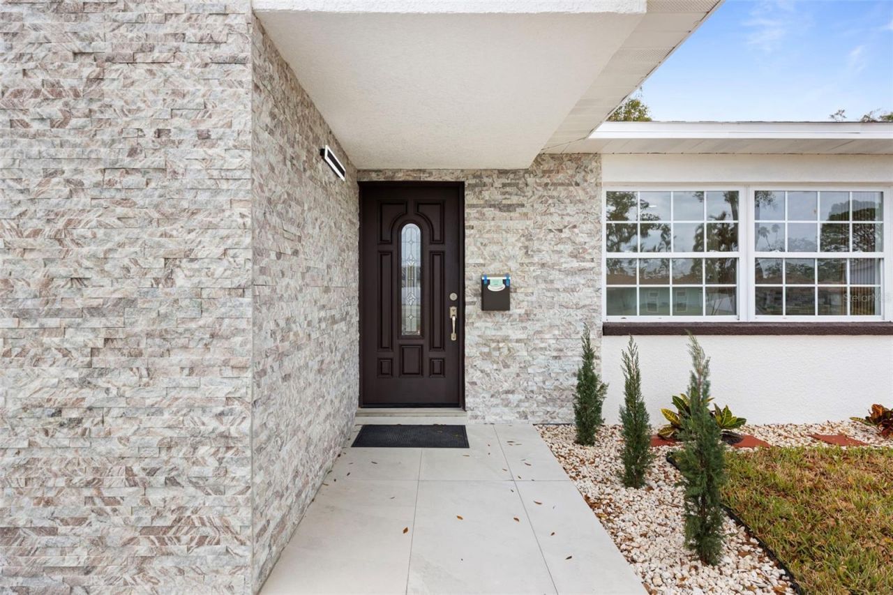 1817 Oregon Avenue Ne, Saint Petersburg, FL 33703 Photo