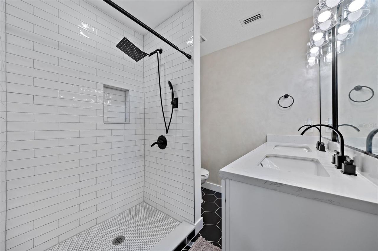 1600 Connecticut Avenue Ne, Saint Petersburg, FL 33703 Photo