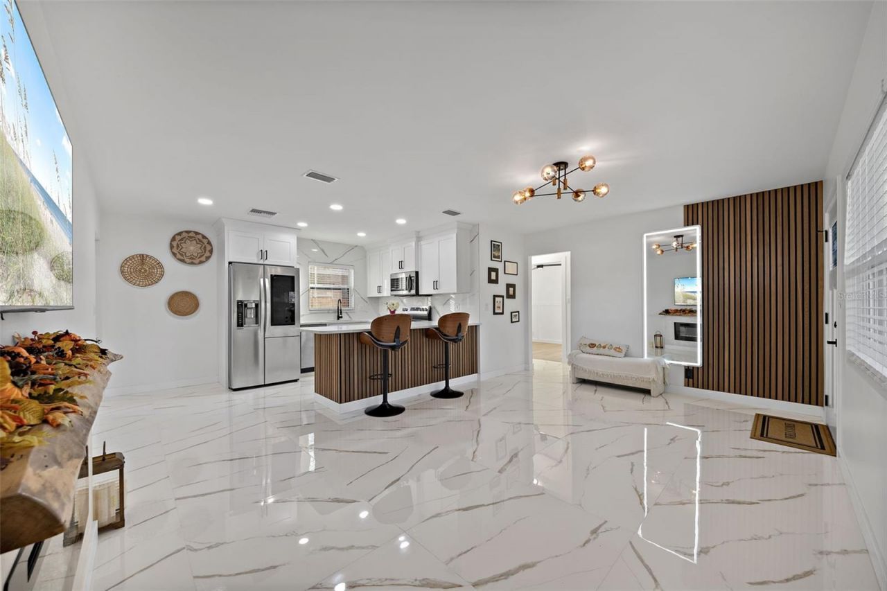 1600 Connecticut Avenue Ne, Saint Petersburg, FL 33703 Photo