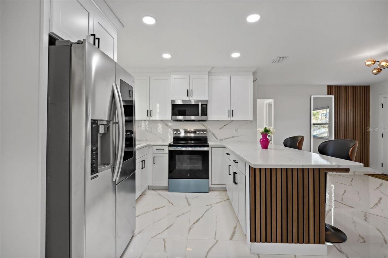 1600 Connecticut Avenue Ne, Saint Petersburg, FL 33703 Photo