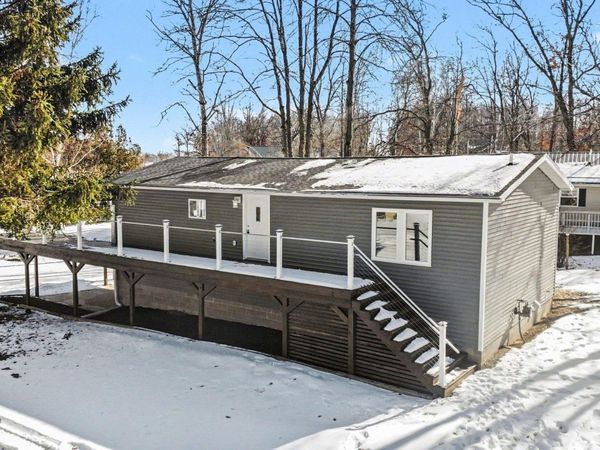 6820 Shore Drive W, Weidman, MI 48893