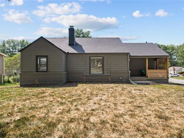 6524 Santa Fe Drive, Overland Park, KS 66202