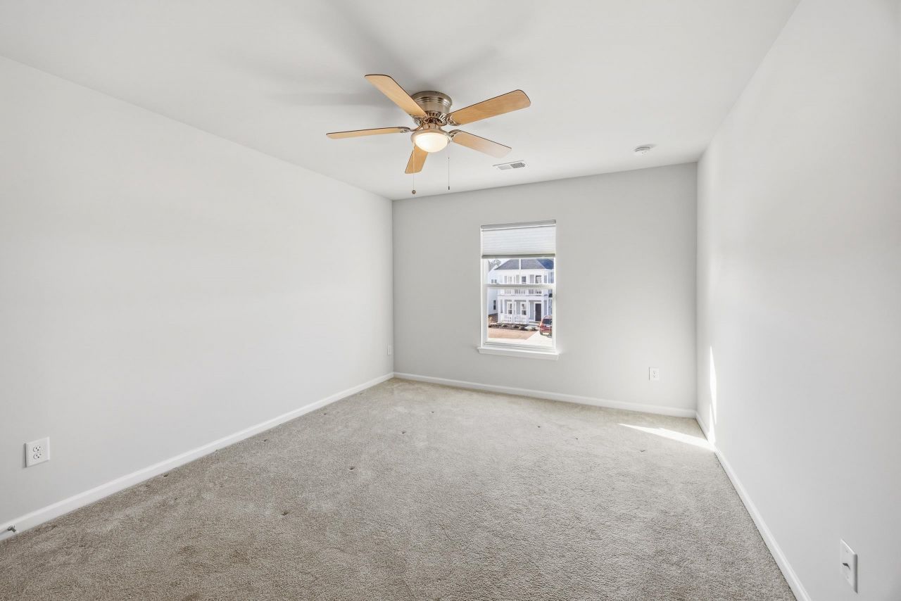 5724 Whitebark Dr. Photo 33