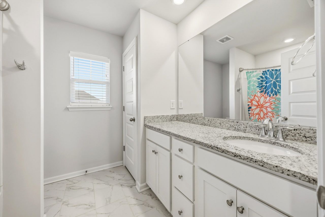 5724 Whitebark Dr. Photo 34