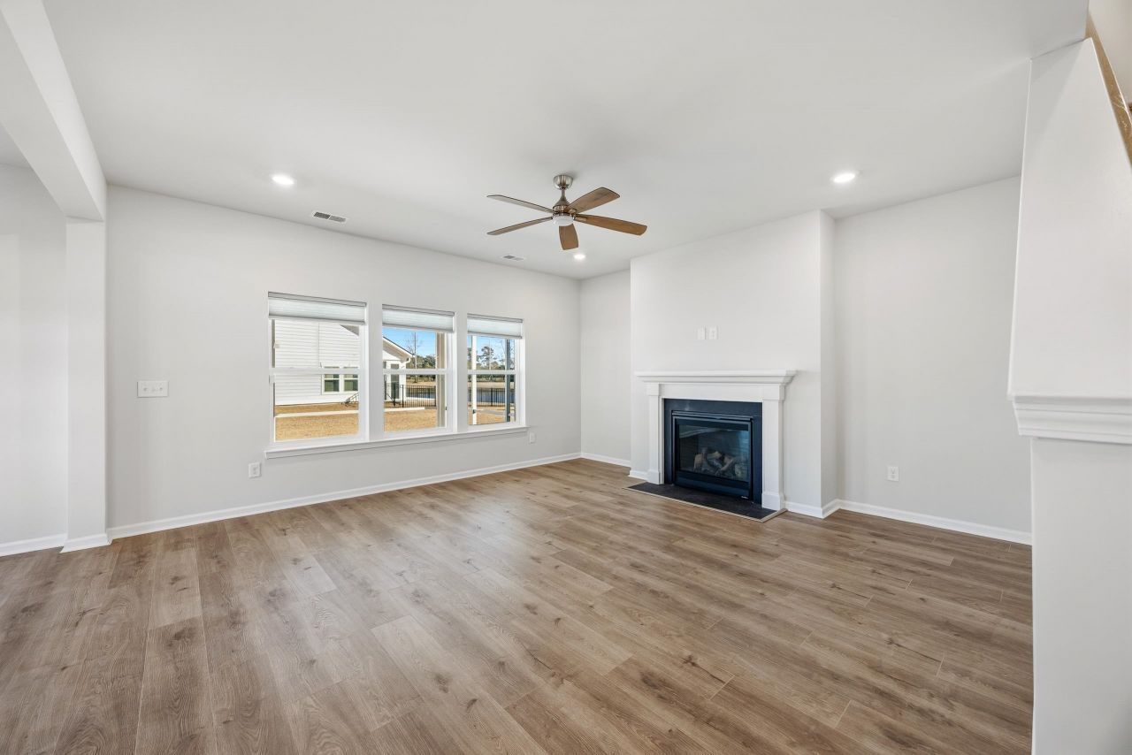 5724 Whitebark Dr. Photo 6