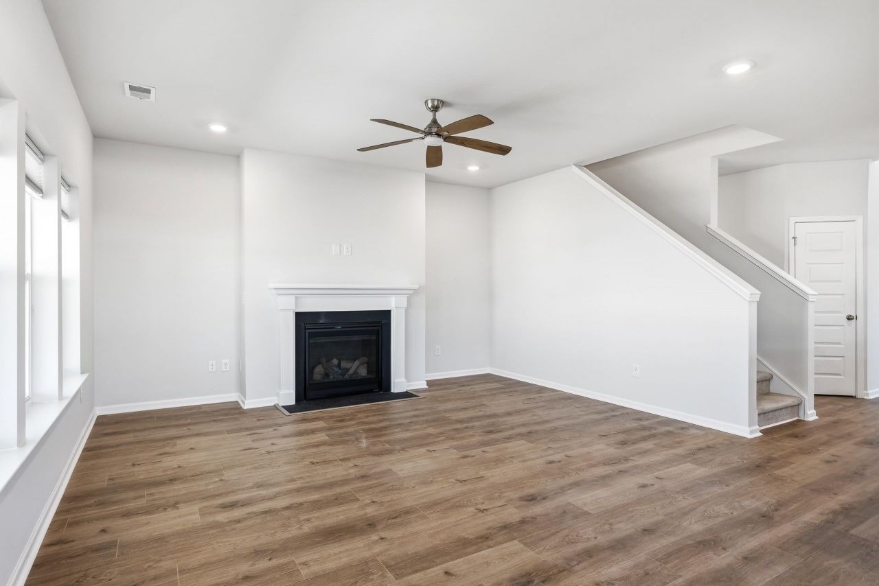 5724 Whitebark Dr. Photo 7