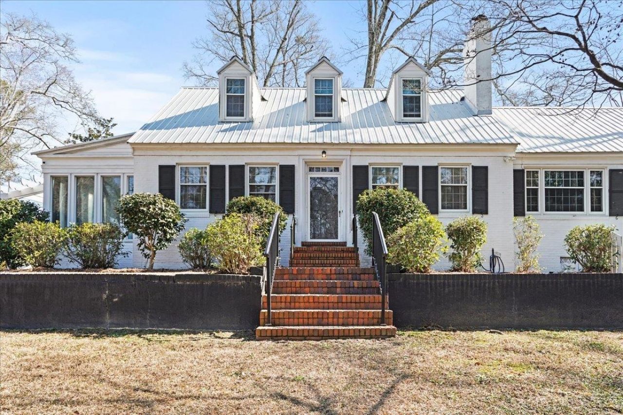 607 Third St., Cheraw, SC 29520 Main Photo