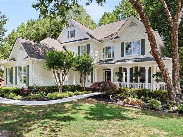 5258 Tallgrass Way NW, Kennesaw, GA 30152