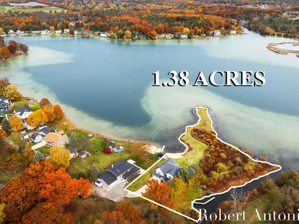 250 Shore Drive, Wayland, MI 49348