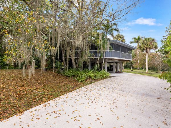 535 SW Linden Street, Stuart, FL 34997