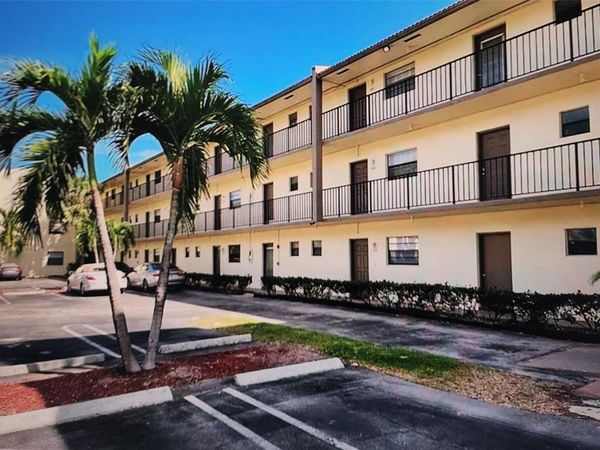 9150 NW 38th Drive, Unit 106, Coral Springs, FL 33065