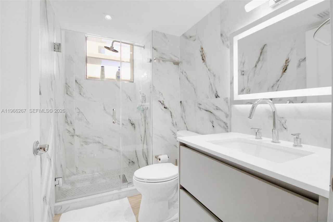 5757 Collins Ave , Unit 1003, Miami Beach, FL 33140 Photo