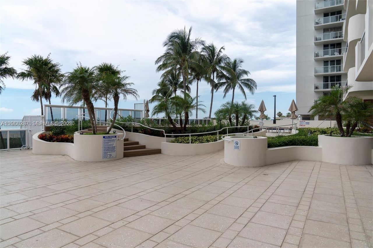 5757 Collins Ave , Unit 1003, Miami Beach, FL 33140 Photo