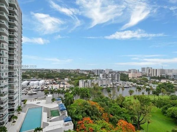 1871 NW S River Dr , Unit 1606, Miami, FL 33125