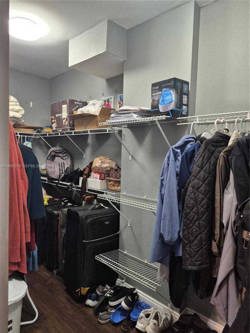 4001 Hillcrest Dr, Unit 416, Hollywood, FL 33021 Photo