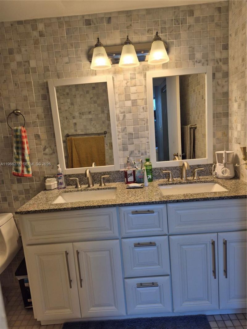 4001 Hillcrest Dr, Unit 416, Hollywood, FL 33021 Photo