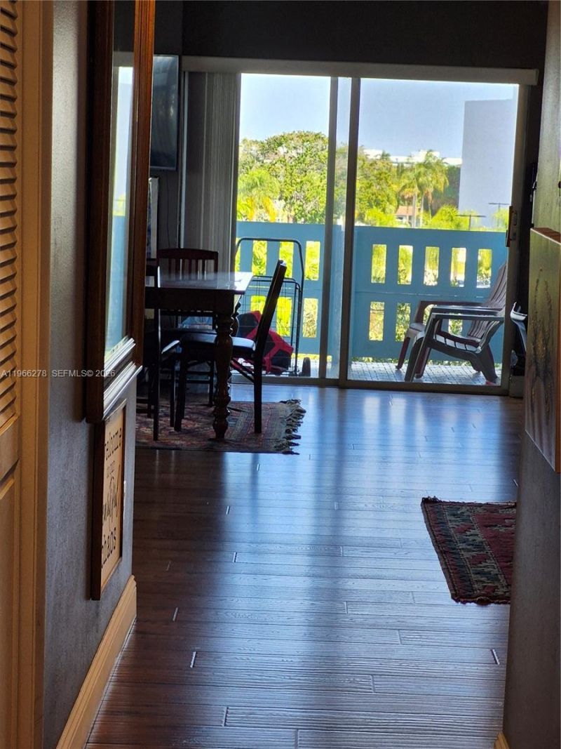 4001 Hillcrest Dr, Unit 416, Hollywood, FL 33021 Photo