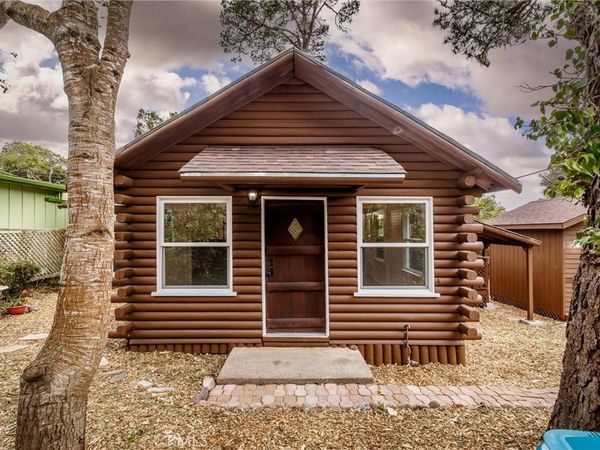 2525 Pierce Avenue, Cambria, CA 93428