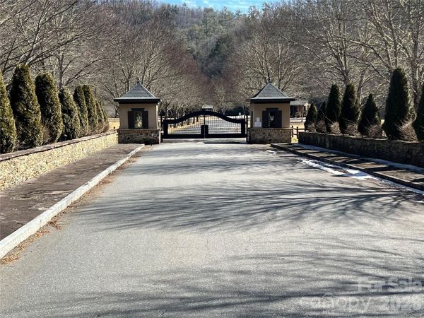 521 Timber Rock Drive , Lenoir, NC 28604