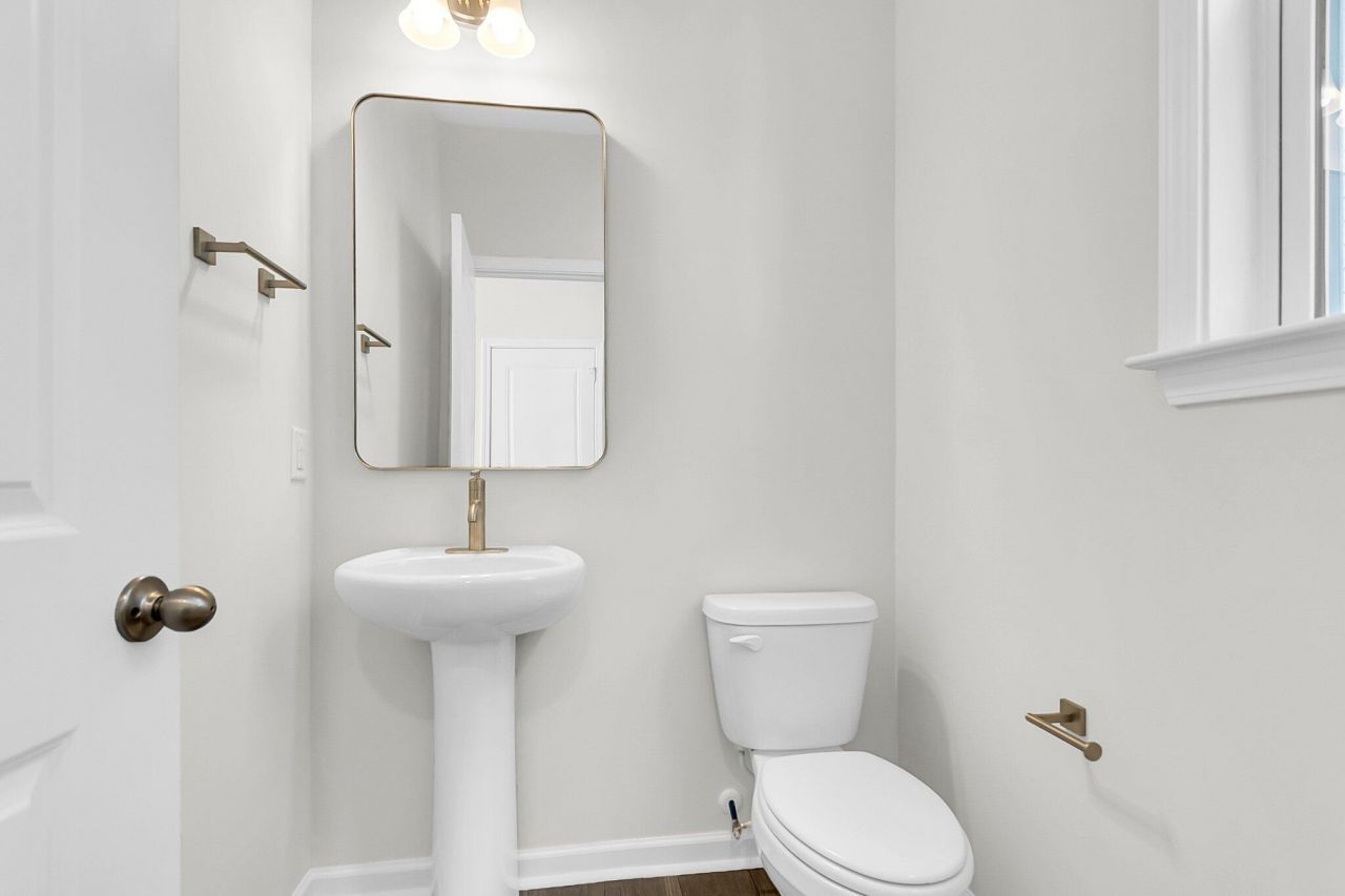 805 Abbey Gardens Lane Photo 11