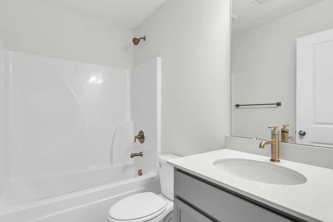 805 Abbey Gardens Lane Photo 14