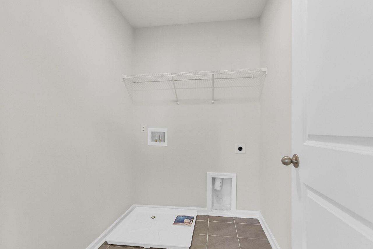 805 Abbey Gardens Lane Photo 16