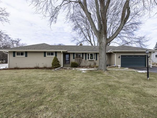 10222 W Bairstow Avenue, Beach Park, IL 60087